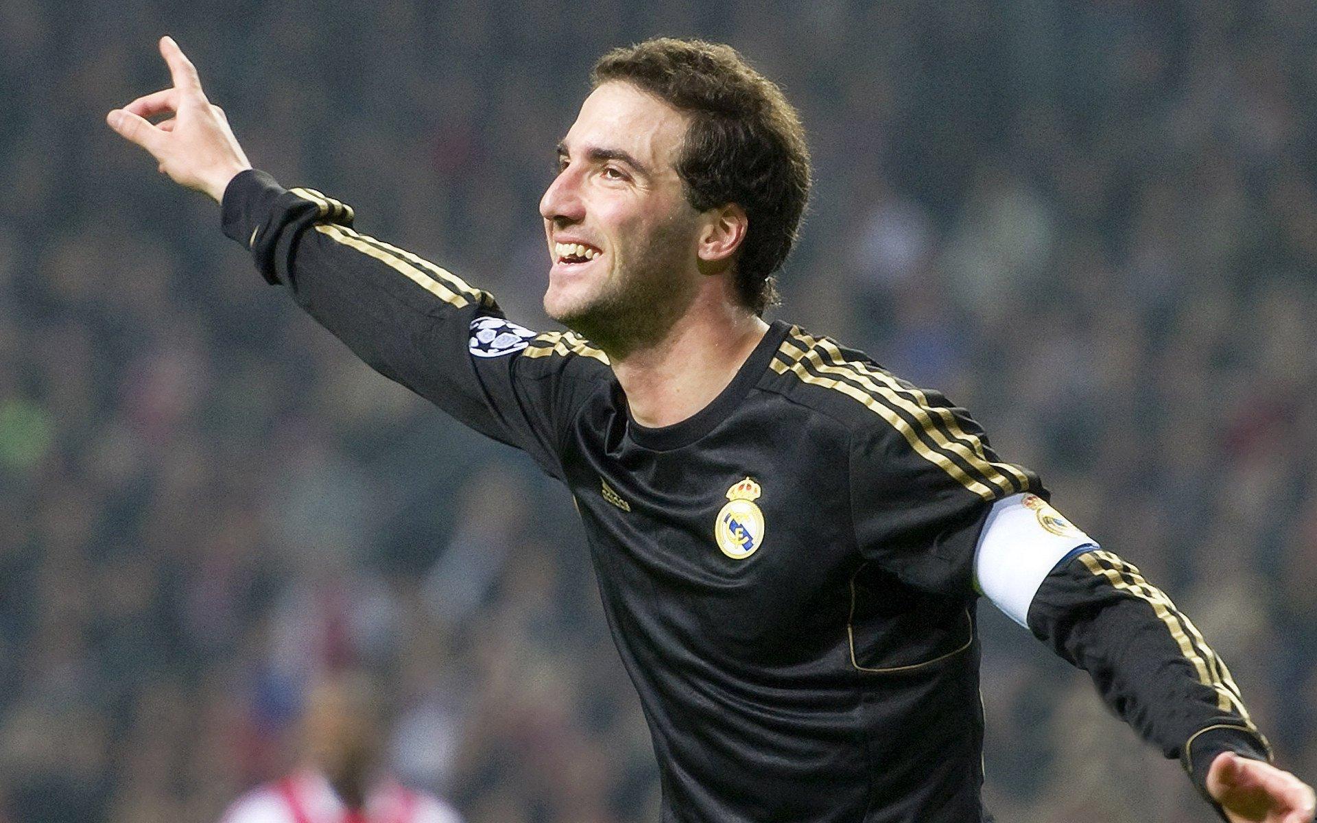 尤文图斯迎关键战役，若淘汰黄色潜水艇，阿莱格里回归赛季即告成功